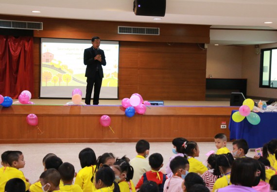 ภาพกิจกรรม คณะวิทยาศาสตร์และเทคโนโลยี จัดค่ายวิทยาศาสตร์โรงเรียนสาธิตฯ ระดับอนุบาล 1-2