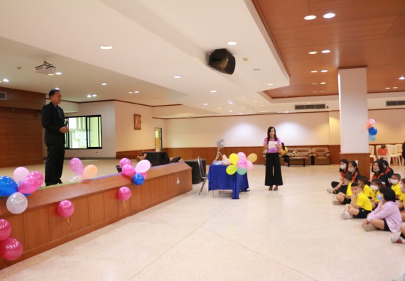 ภาพกิจกรรม คณะวิทยาศาสตร์และเทคโนโลยี จัดค่ายวิทยาศาสตร์โรงเรียนสาธิตฯ ระดับอนุบาล 1-2