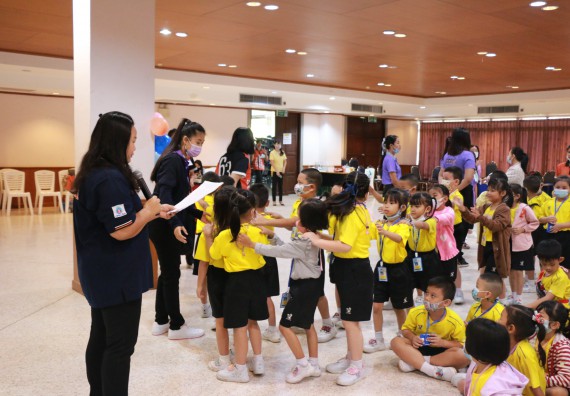 ภาพกิจกรรม คณะวิทยาศาสตร์และเทคโนโลยี จัดค่ายวิทยาศาสตร์โรงเรียนสาธิตฯ ระดับอนุบาล 1-2