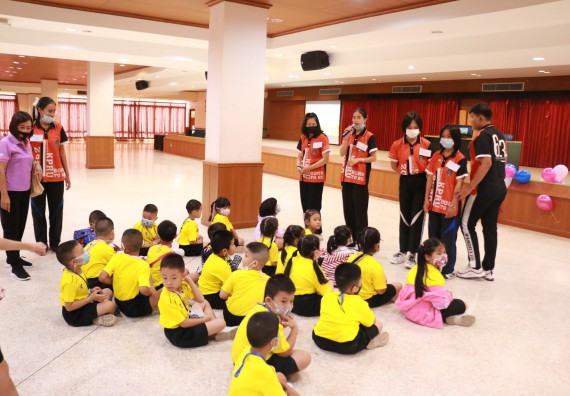 ภาพกิจกรรม คณะวิทยาศาสตร์และเทคโนโลยี จัดค่ายวิทยาศาสตร์โรงเรียนสาธิตฯ ระดับอนุบาล 1-2