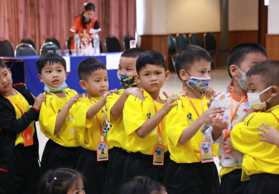 ภาพกิจกรรม คณะวิทยาศาสตร์และเทคโนโลยี จัดค่ายวิทยาศาสตร์โรงเรียนสาธิตฯ ระดับอนุบาล 1-2