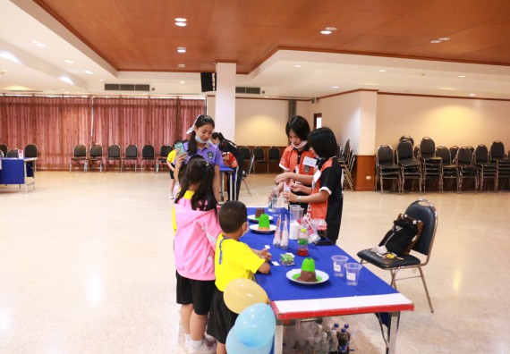 ภาพกิจกรรม คณะวิทยาศาสตร์และเทคโนโลยี จัดค่ายวิทยาศาสตร์โรงเรียนสาธิตฯ ระดับอนุบาล 1-2