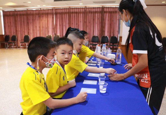 ภาพกิจกรรม คณะวิทยาศาสตร์และเทคโนโลยี จัดค่ายวิทยาศาสตร์โรงเรียนสาธิตฯ ระดับอนุบาล 1-2