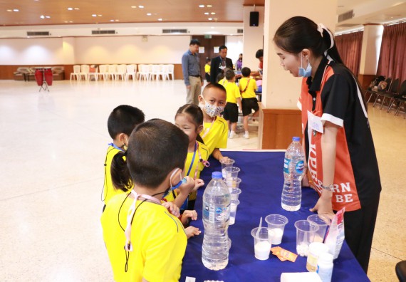 ภาพกิจกรรม คณะวิทยาศาสตร์และเทคโนโลยี จัดค่ายวิทยาศาสตร์โรงเรียนสาธิตฯ ระดับอนุบาล 1-2