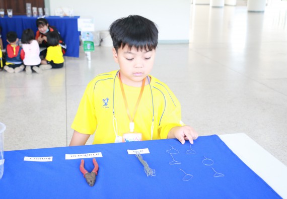 ภาพกิจกรรม คณะวิทยาศาสตร์และเทคโนโลยี จัดค่ายวิทยาศาสตร์โรงเรียนสาธิตฯ ระดับอนุบาล 1-2