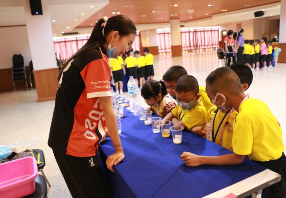 ภาพกิจกรรม คณะวิทยาศาสตร์และเทคโนโลยี จัดค่ายวิทยาศาสตร์โรงเรียนสาธิตฯ ระดับอนุบาล 1-2