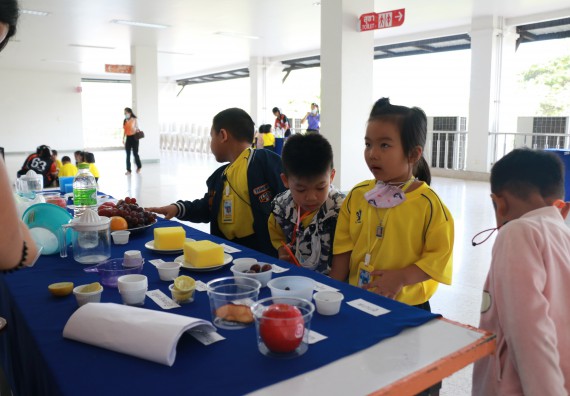 ภาพกิจกรรม คณะวิทยาศาสตร์และเทคโนโลยี จัดค่ายวิทยาศาสตร์โรงเรียนสาธิตฯ ระดับอนุบาล 1-2