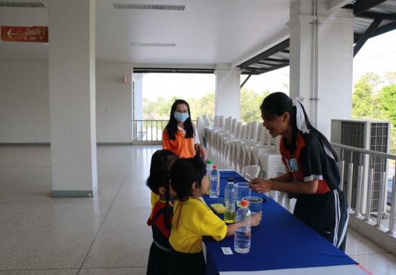 ภาพกิจกรรม คณะวิทยาศาสตร์และเทคโนโลยี จัดค่ายวิทยาศาสตร์โรงเรียนสาธิตฯ ระดับอนุบาล 1-2