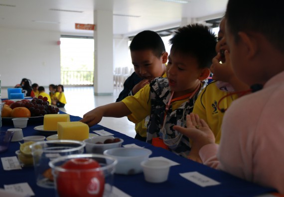 ภาพกิจกรรม คณะวิทยาศาสตร์และเทคโนโลยี จัดค่ายวิทยาศาสตร์โรงเรียนสาธิตฯ ระดับอนุบาล 1-2