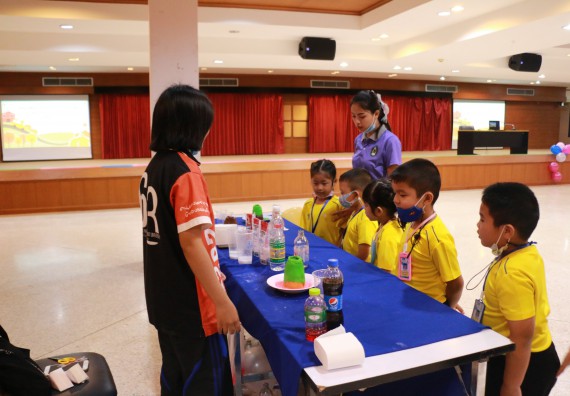 ภาพกิจกรรม คณะวิทยาศาสตร์และเทคโนโลยี จัดค่ายวิทยาศาสตร์โรงเรียนสาธิตฯ ระดับอนุบาล 1-2