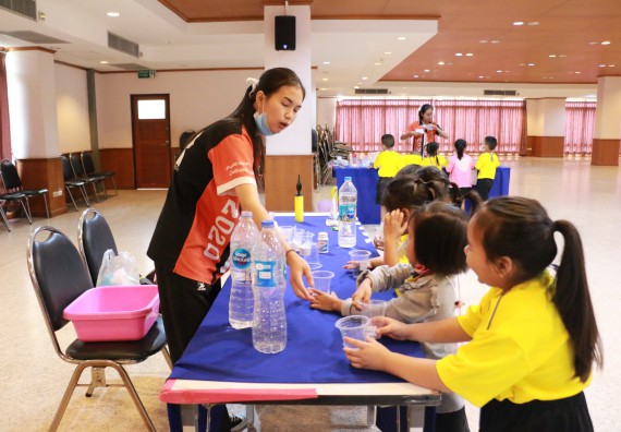 ภาพกิจกรรม คณะวิทยาศาสตร์และเทคโนโลยี จัดค่ายวิทยาศาสตร์โรงเรียนสาธิตฯ ระดับอนุบาล 1-2