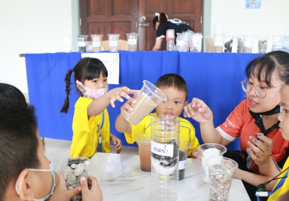 ภาพกิจกรรม คณะวิทยาศาสตร์และเทคโนโลยี จัดค่ายวิทยาศาสตร์โรงเรียนสาธิตฯ ระดับอนุบาล 1-2