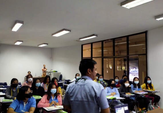 ภาพกิจกรรม โปรแกรมวิชาสาธารณสุขศาสตร์ จัดอบรมจริยธรรมและจรรยาบรรณสำหรับผู้ประกอบวิชาชีพสาธารณสุข ตามโครงการพัฒนาคุณลักษณะนักศึกษาโปรแกรมวิชาสาธารณสุขศาสตร์