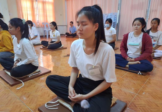 ภาพกิจกรรม โปแกรมวิชาสาธารณสุขศาสตร์ จัดอบรมเสริมทักษะทางด้านคุณธรรมและจริยธรรม ตามโครงการพัฒนาคุณลักษณะนักศึกษาโปรแกรมวิชาสาธารณสุขศาสตร์