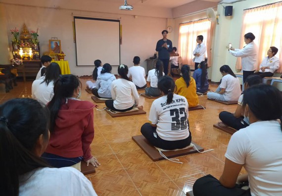 ภาพกิจกรรม โปแกรมวิชาสาธารณสุขศาสตร์ จัดอบรมเสริมทักษะทางด้านคุณธรรมและจริยธรรม ตามโครงการพัฒนาคุณลักษณะนักศึกษาโปรแกรมวิชาสาธารณสุขศาสตร์