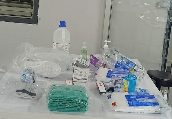 ภาพกิจกรรม โปรแกรมวิชาสาธารณสุขศาสตร์ เข้ารับการอบรมเรื่องความปลอดภัยในห้องปฏิบัติการทางวิทยาศาสตร์ และความรู้ในเรื่องเกี่ยวกับ COVID-19 และอุปกรณ์ป้องกันส่วนบุคคล (PPE) สำหรับเจ้าหน้าที่สาธารณสุขในการปฏิงานภาคสนาม