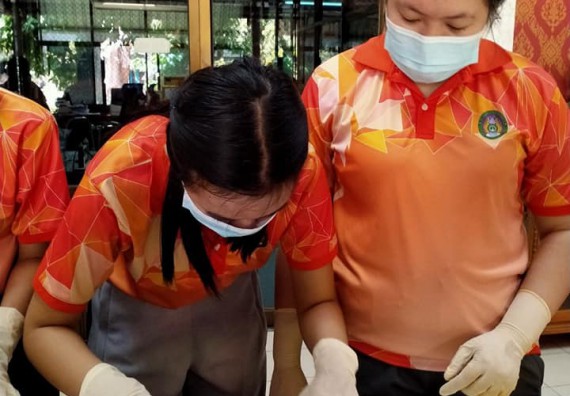 ภาพกิจกรรม โปรแกรมวิชาสาธารณสุขศาสตร์ จัดอบรมการเย็บแผล ตัดไหม