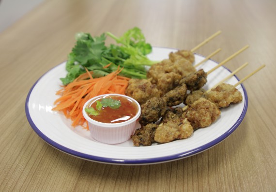 ภาพกิจกรรม โปรแกรมวิชาวิทยาศาสตร์และเทคโนโลยีการอาหาร จัดอบรมเชิงปฏิบัติการ เรื่อง การแปรรูปเห็ด