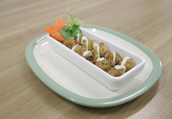 ภาพกิจกรรม โปรแกรมวิชาวิทยาศาสตร์และเทคโนโลยีการอาหาร จัดอบรมเชิงปฏิบัติการ เรื่อง การแปรรูปเห็ด