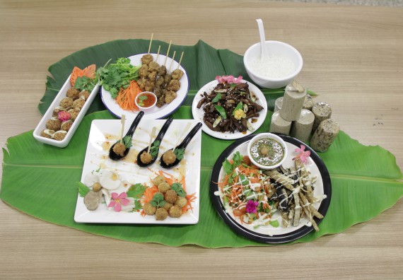 ภาพกิจกรรม โปรแกรมวิชาวิทยาศาสตร์และเทคโนโลยีการอาหาร จัดอบรมเชิงปฏิบัติการ เรื่อง การแปรรูปเห็ด