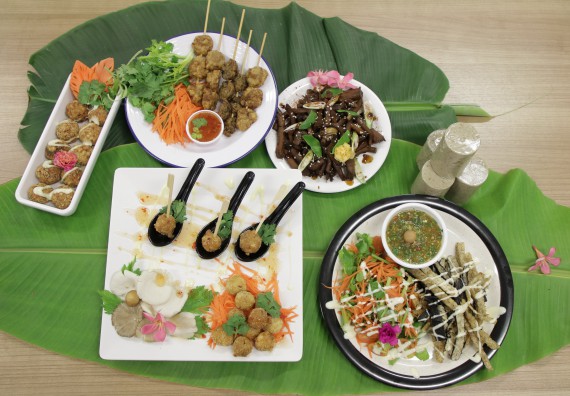 ภาพกิจกรรม โปรแกรมวิชาวิทยาศาสตร์และเทคโนโลยีการอาหาร จัดอบรมเชิงปฏิบัติการ เรื่อง การแปรรูปเห็ด