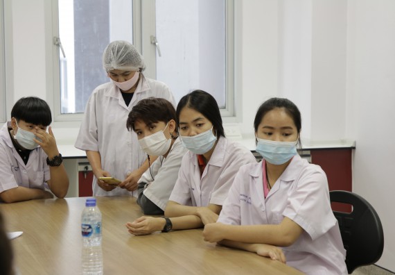 ภาพกิจกรรม โปรแกรมวิชาวิทยาศาสตร์และเทคโนโลยีการอาหาร จัดอบรมเชิงปฏิบัติการ เรื่อง การแปรรูปเห็ด