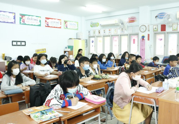 ภาพกิจกรรม โปรแกรมวิชาคณิตศาสตร์ จัดอบรมเชิงปฏิบัติการเพื่อเสริมสร้างความรู้ด้านคณิตศาสตร์