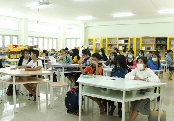 ภาพกิจกรรม โปรแกรมวิชาคณิตศาสตร์ จัดอบรมเชิงปฏิบัติการเพื่อเสริมสร้างความรู้ด้านคณิตศาสตร์