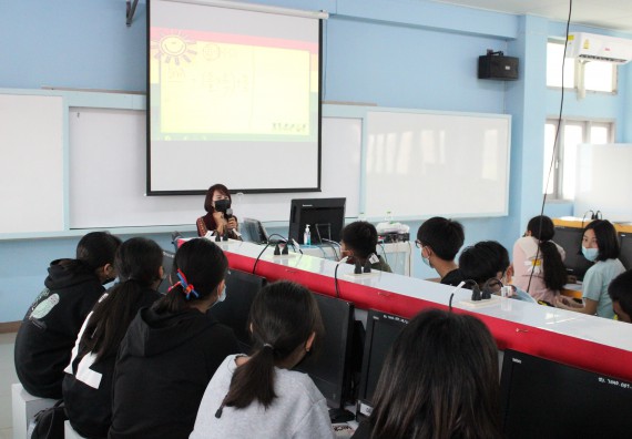 ภาพกิจกรรม โปรแกรมวิชาคณิตศาสตร์ จัดอบรมเชิงปฏิบัติการเพื่อเสริมสร้างความรู้ด้านคณิตศาสตร์