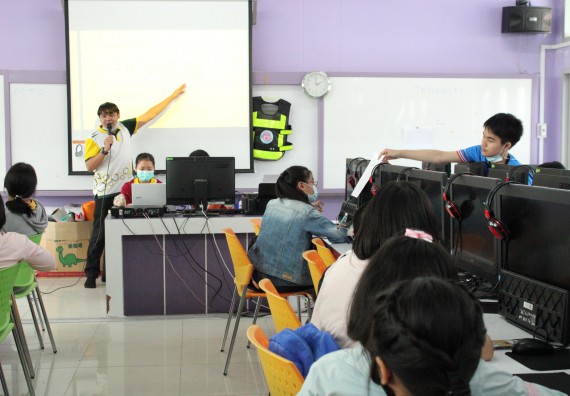 ภาพกิจกรรม โปรแกรมวิชาคณิตศาสตร์ จัดอบรมเชิงปฏิบัติการเพื่อเสริมสร้างความรู้ด้านคณิตศาสตร์