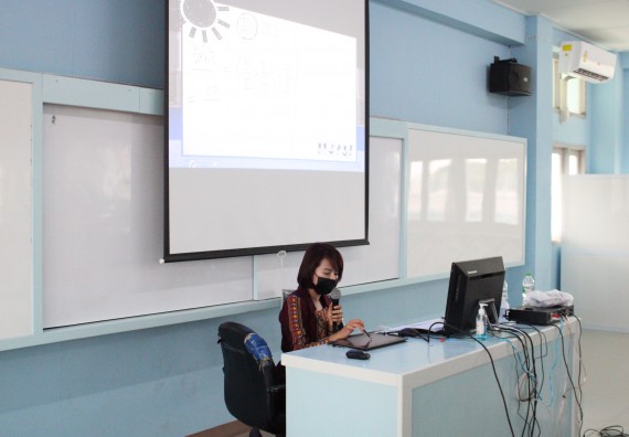 ภาพกิจกรรม โปรแกรมวิชาคณิตศาสตร์ จัดอบรมเชิงปฏิบัติการเพื่อเสริมสร้างความรู้ด้านคณิตศาสตร์