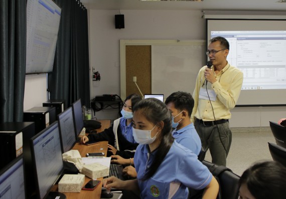 ภาพกิจกรรม โปรแกรมวิชาสาธารณสุขศาสตร์ จัดอบรมการใช้โปรแกรม HOSxP