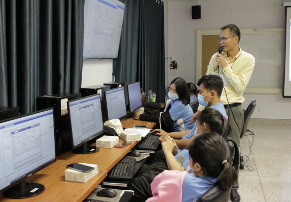 ภาพกิจกรรม โปรแกรมวิชาสาธารณสุขศาสตร์ จัดอบรมการใช้โปรแกรม HOSxP