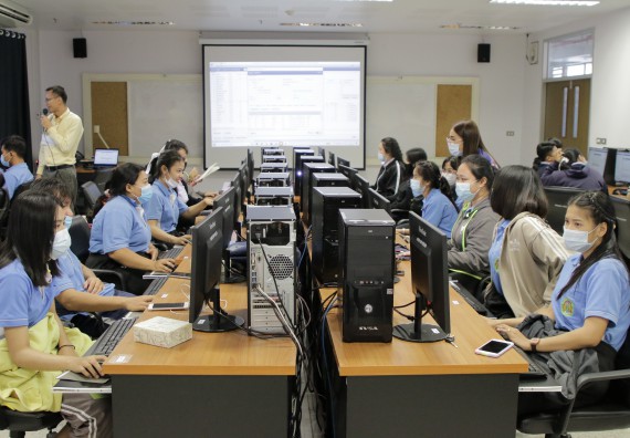 ภาพกิจกรรม โปรแกรมวิชาสาธารณสุขศาสตร์ จัดอบรมการใช้โปรแกรม HOSxP