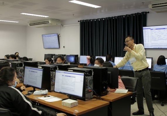 ภาพกิจกรรม โปรแกรมวิชาสาธารณสุขศาสตร์ จัดอบรมการใช้โปรแกรม HOSxP