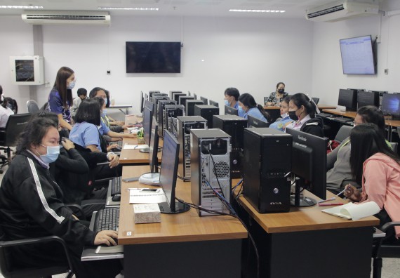 ภาพกิจกรรม โปรแกรมวิชาสาธารณสุขศาสตร์ จัดอบรมการใช้โปรแกรม HOSxP