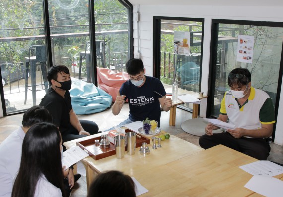 ภาพกิจกรรม โปรแกรมวิชาวิทยาศาสตร์และเทคโนโลยีการอาหาร จัดอบรมเชิงปฏิบัติการ เรื่อง การทําเครื่องดื่ม mocktail กับมืออาชีพ