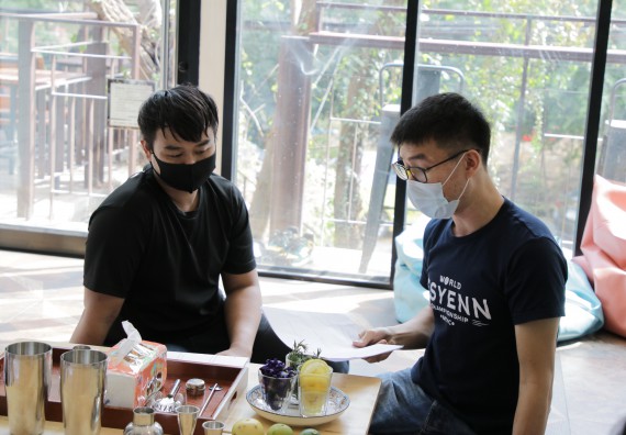 ภาพกิจกรรม โปรแกรมวิชาวิทยาศาสตร์และเทคโนโลยีการอาหาร จัดอบรมเชิงปฏิบัติการ เรื่อง การทําเครื่องดื่ม mocktail กับมืออาชีพ