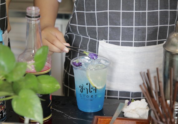 ภาพกิจกรรม โปรแกรมวิชาวิทยาศาสตร์และเทคโนโลยีการอาหาร จัดอบรมเชิงปฏิบัติการ เรื่อง การทําเครื่องดื่ม mocktail กับมืออาชีพ