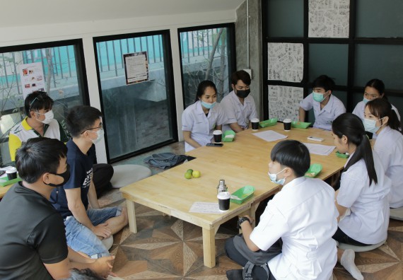 ภาพกิจกรรม โปรแกรมวิชาวิทยาศาสตร์และเทคโนโลยีการอาหาร จัดอบรมเชิงปฏิบัติการ เรื่อง การทําเครื่องดื่ม mocktail กับมืออาชีพ