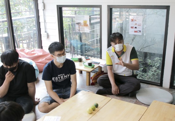 ภาพกิจกรรม โปรแกรมวิชาวิทยาศาสตร์และเทคโนโลยีการอาหาร จัดอบรมเชิงปฏิบัติการ เรื่อง การทําเครื่องดื่ม mocktail กับมืออาชีพ