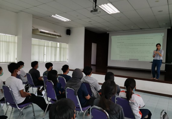 ภาพกิจกรรม โปรแกรมวิชาวิทยาการคอมพิวเตอร์ จัดกิจกรรมเตรียมความพร้อมในการเรียนรู้ในระดับอุดมศึกษาสำหรับนักศึกษาหลักสูตรเทคโนโลยีสารสนเทศ