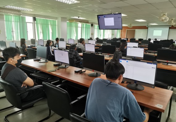 ภาพกิจกรรม โปรแกรมวิชาวิทยาการคอมพิวเตอร์ จัดกิจกรรมเตรียมความพร้อมในการเรียนรู้ในระดับอุดมศึกษาสำหรับนักศึกษาหลักสูตรเทคโนโลยีสารสนเทศ