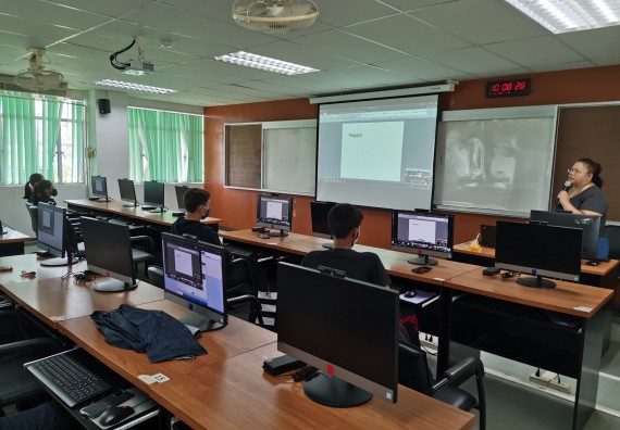 ภาพกิจกรรม โปรแกรมวิชาวิทยาการคอมพิวเตอร์ จัดกิจกรรมเตรียมความพร้อมในการเรียนรู้ในระดับอุดมศึกษาสำหรับนักศึกษาหลักสูตรเทคโนโลยีสารสนเทศ