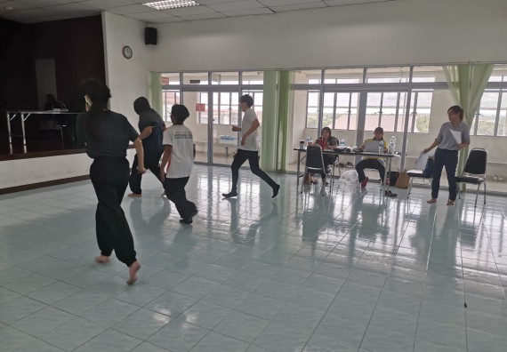 ภาพกิจกรรม โปรแกรมวิชาวิทยาการคอมพิวเตอร์ จัดกิจกรรมเตรียมความพร้อมในการเรียนรู้ในระดับอุดมศึกษาสำหรับนักศึกษาหลักสูตรเทคโนโลยีสารสนเทศ