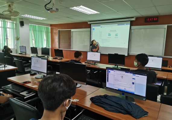 ภาพกิจกรรม โปรแกรมวิชาวิทยาการคอมพิวเตอร์ จัดกิจกรรมเตรียมความพร้อมในการเรียนรู้ในระดับอุดมศึกษาสำหรับนักศึกษาหลักสูตรเทคโนโลยีสารสนเทศ