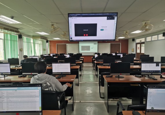 ภาพกิจกรรม โปรแกรมวิชาวิทยาการคอมพิวเตอร์ จัดกิจกรรมเตรียมความพร้อมในการเรียนรู้ในระดับอุดมศึกษาสำหรับนักศึกษาหลักสูตรเทคโนโลยีสารสนเทศ