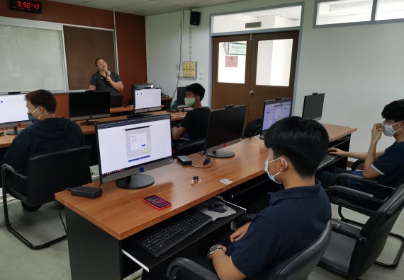 ภาพกิจกรรม โปรแกรมวิชาวิทยาการคอมพิวเตอร์ จัดกิจกรรมเตรียมความพร้อมในการเรียนรู้ในระดับอุดมศึกษาสำหรับนักศึกษาหลักสูตรเทคโนโลยีสารสนเทศ