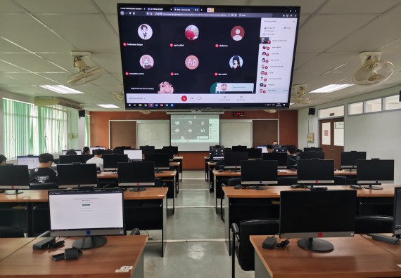 ภาพกิจกรรม โปรแกรมวิชาวิทยาการคอมพิวเตอร์ จัดกิจกรรมเตรียมความพร้อมในการเรียนรู้ในระดับอุดมศึกษาสำหรับนักศึกษาหลักสูตรเทคโนโลยีสารสนเทศ