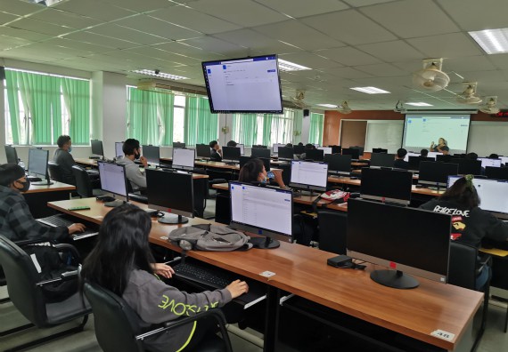 ภาพกิจกรรม โปรแกรมวิชาวิทยาการคอมพิวเตอร์ จัดกิจกรรมเตรียมความพร้อมในการเรียนรู้ในระดับอุดมศึกษาสำหรับนักศึกษาหลักสูตรเทคโนโลยีสารสนเทศ